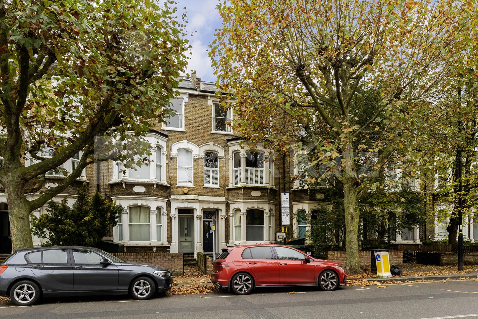 Spacious 4-Bedroom Split-Level Flat on Hanley Road Hanley Road, Finsbury Park